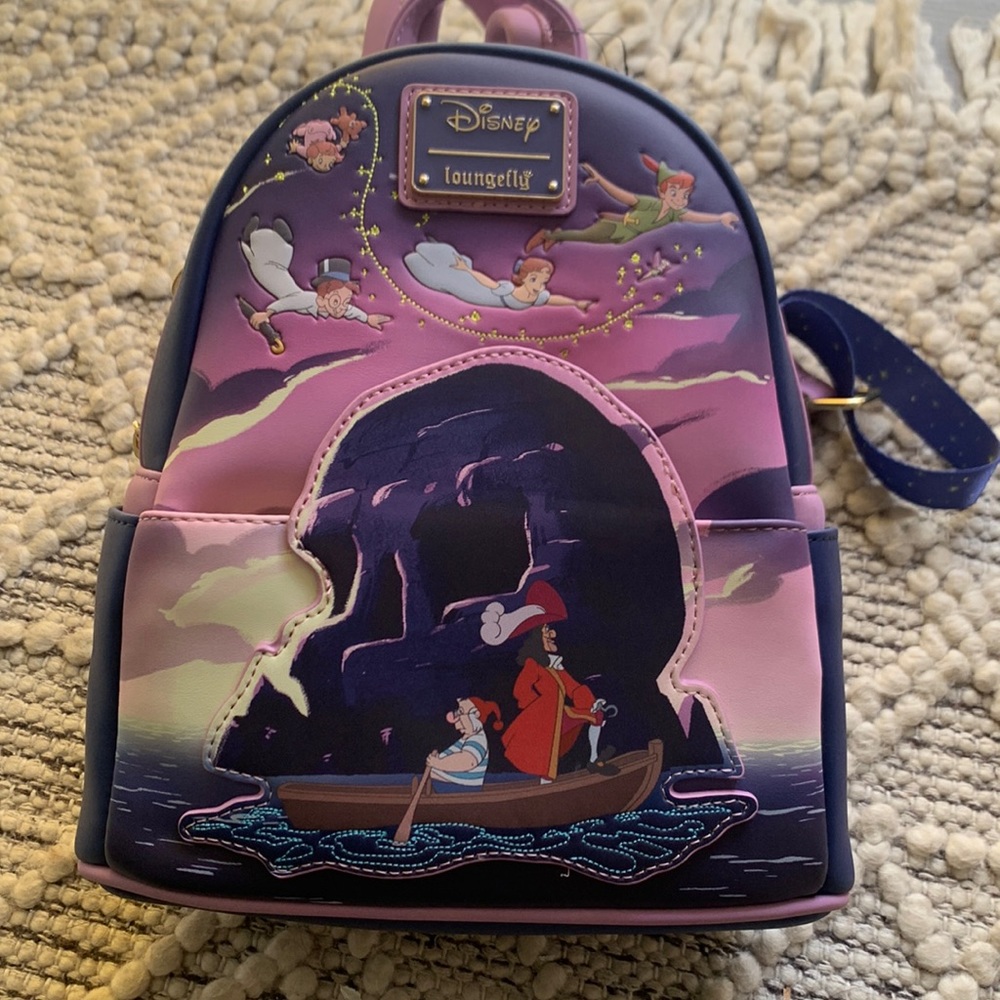 Loungefly min backpack